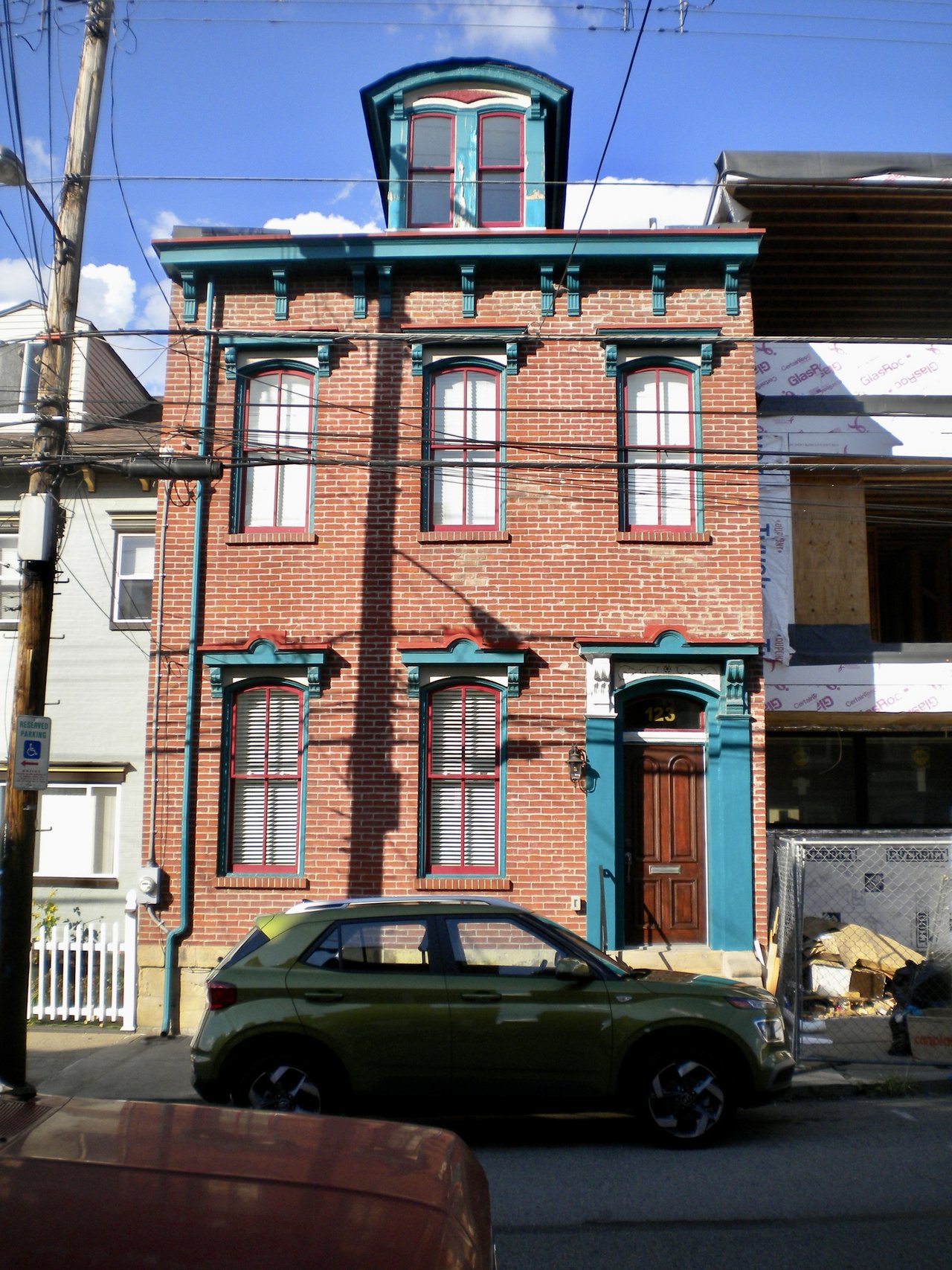 Beautiful Lawrenceville row
house